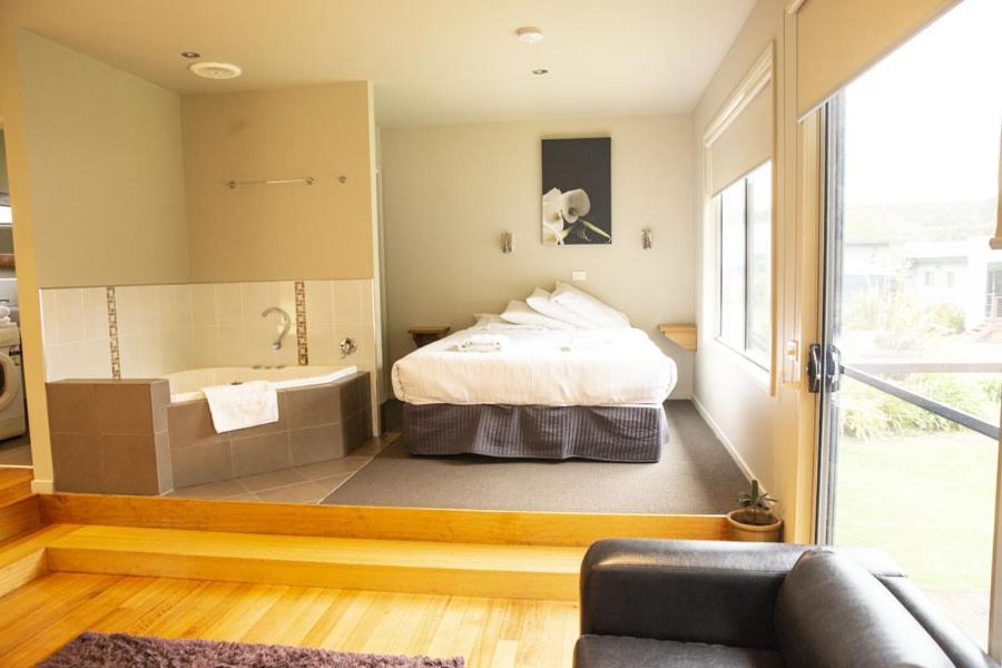 Little Norfolk Bay Events And Chalets Taranna Exteriör bild
